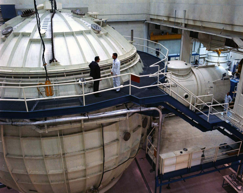 Illustration for article titled Newly Declassified Photos Show The Crewed USAF Spy Spacecraft That Almost Was